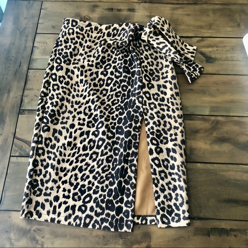 FATE Sexy Leopard 🐆 midi pencil skirt w high slit